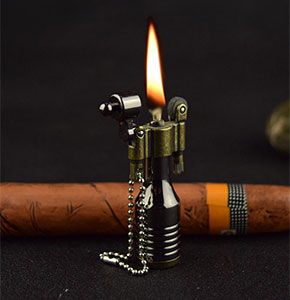 [2500] Vintage Metal Flame Kerosene Lighters Retro Torch Lighter Novelty Gadget